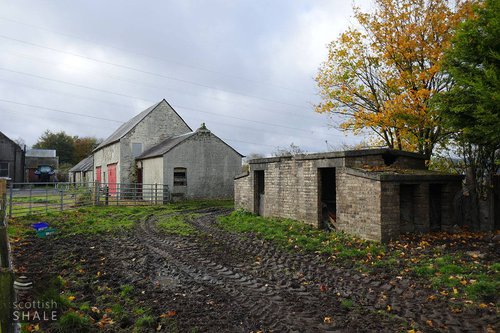 The washhouse and Addiewell Farm beyond.