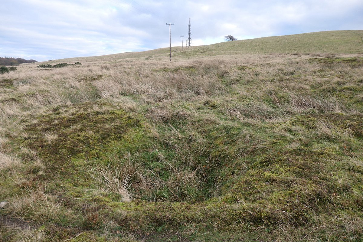 cairnpapple holes 7